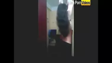 Indian porn tube Mumbai girl selfie strip