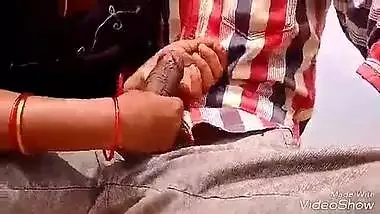 Deep throat sucking dick porn by Indian desi maid