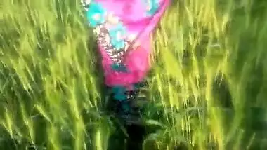 Desi Village Bhabhi Outdoor Sex PORN IN HINDI