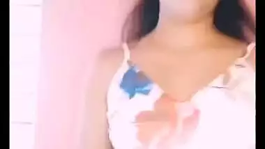 Desi Modal hot Sexy Clip