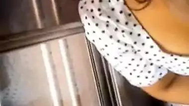 Hot Desi Girl Deep Cleavage Captured In bus
