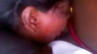 Tamil aunty gives outdoor blowjob