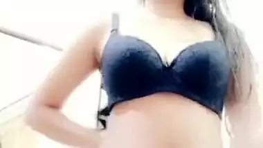 Super Hot Desi Girl Nude Leaked Video Part 1