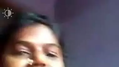 Desi Tamil Girl Showing boobs on Video Call