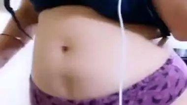Sweet Indian housewife live cam show