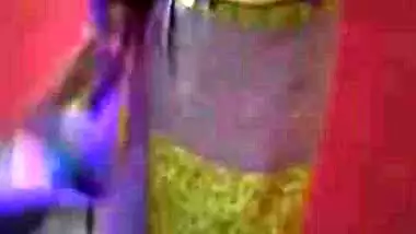 Skinny Desi teen takes off sari to show her small XXX tits and not only
