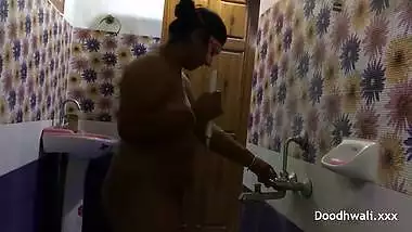 Indian Aunty And Indian Bhabhi In Big Boob Indian Slut Bhabhi In Shower Filmed By Her Husband