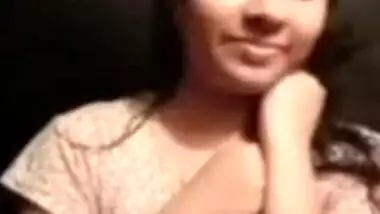 Bigboob BEAUTIFUL Desi Shy Girl Exposing Boobs On Videocall
