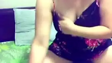 Indian NRi wife showing her tits and pussy
