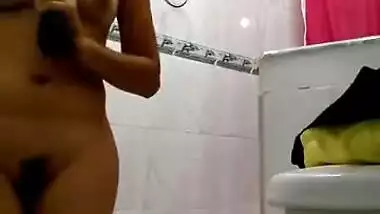 During relax in bathroom naked Desi teen records quick solo XXX clip