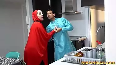 Niks Indian - Hijabi Muslim Wife Of An Old Man Gets Fucked By Another Man
