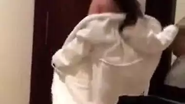 Sexy Pakistani bhabhi dancing naked in the hotel