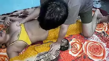 Chachi aur naukar ki chudai ka Antarvasna porn video