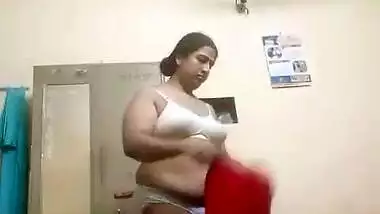 Milf bhabhi nude show