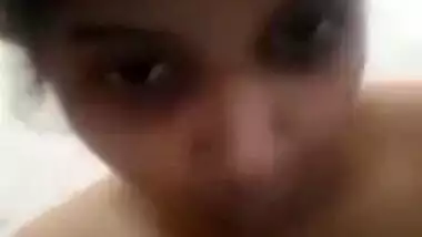 Today Exclusive-sexy Look Desi Bhabhi Record Her Nude Selfie Video For Lover