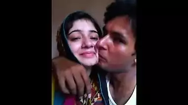 Sexy Indian desi bhabhi do kiss & boobs pressing sexual fun