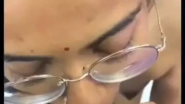 Tamil chashmish girl gives a desi blowjob to her lover