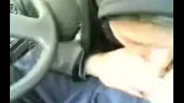 Muslim Indian girl sucks cock in the car