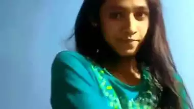 Super tits Indian girl nude videos shared online