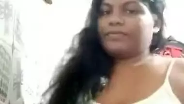 Today Exclusive- Mallu Girl Showing Her Big Boobs