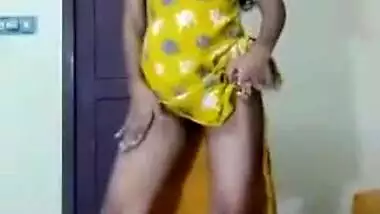 Super horny tamil Girl StripTease Getting Nude With Dance And Pussy Fingering