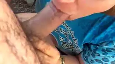 Outdoor xxx MMS of an aunty sucking a dick on goa beach