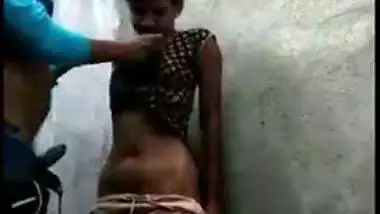 Viral Desi mms video of Indian lovers caught having sex outdoors