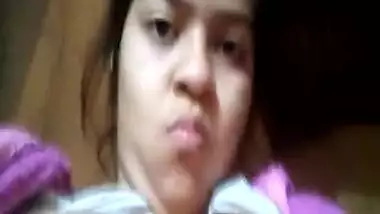 Desi bhabhi milky boobs exposing hot selfie for BF