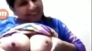 Cheating Paki Bhabi Showing Big Boobs To Lover