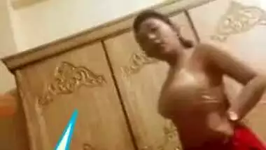 Sex show of playful Desi girl in red who slowly strips down
