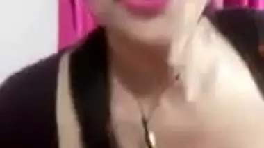 Sexy Indian Girl Showing boobs and Pussy on Video Call
