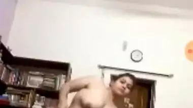 Sexy Indian Girl Showing her Boobs on Video call