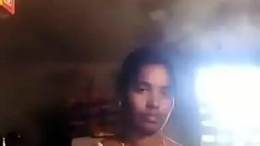 Desi village girl showing her boobs selfie cam video