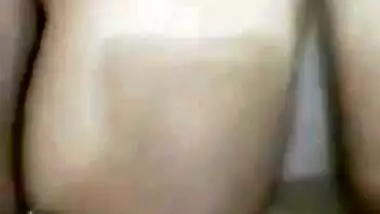 Desi aunty show her big boob and fingering pussy selfie cam video