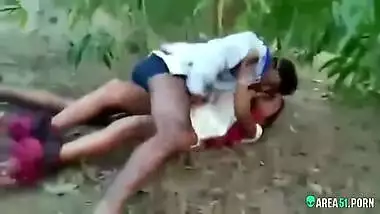 Sexy Tamil school girl outdoor brutally fucked by local guy! Scandal mms porn
