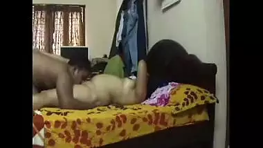 Chubby desi Mysore house wife gets her pussy eaten