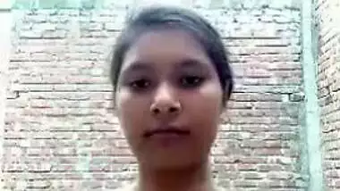 Desi Village Girl Masturbating