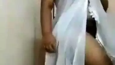 desi girl in transparent cloth boob show huge thighs show