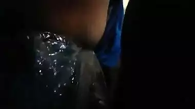 Indian bhabhi’s boobs slip visible in the bus