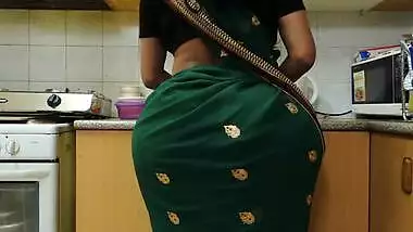 Indian Bhabhi's HUGE ass