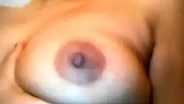 Hot Desi wife amateur XXX video where she exposes tits and masturbates