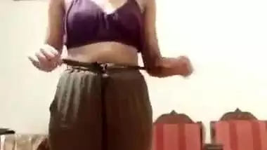 Bangladeshi girl showing small round boobs