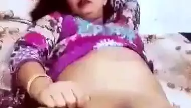 Paki Married Bhabi Pussy Captured By Hubby