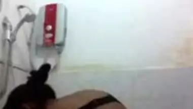 desi girl Selfie took while taking bath