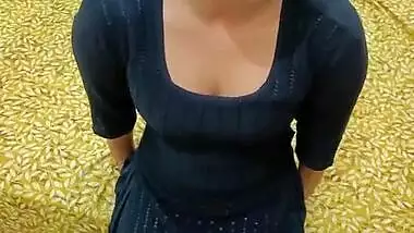 Indian maid takes her owner’s dick in her cunt