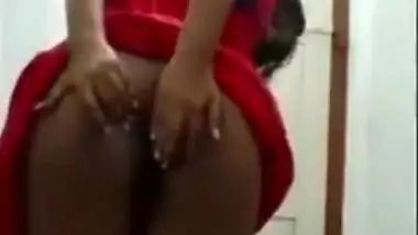 Cutie showing ass