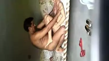 Big cock guy fucked a desi village girl in a construction building