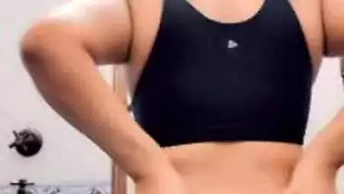Snapchat girl showing big ass viral video making