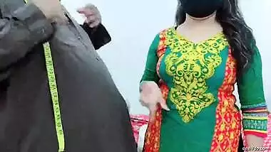 Pakistani cute couple boobs measurement