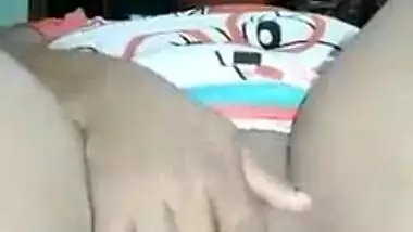 Bald Desi pussy fingering show on a cam video call